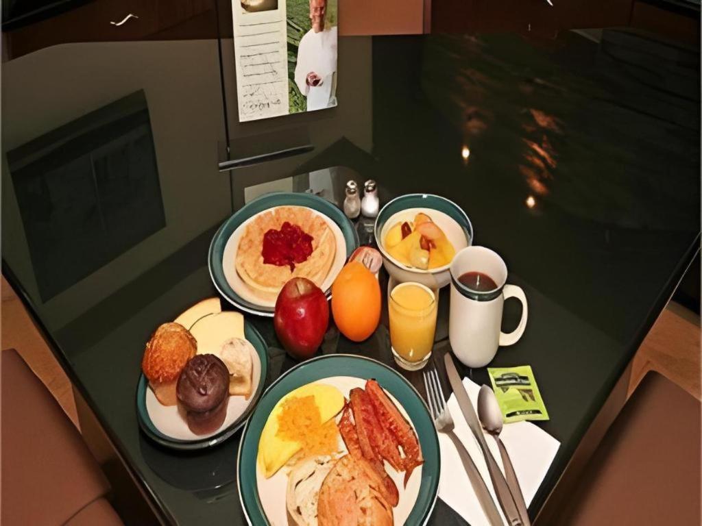 Staybridge Suites Newport News Buitenkant foto