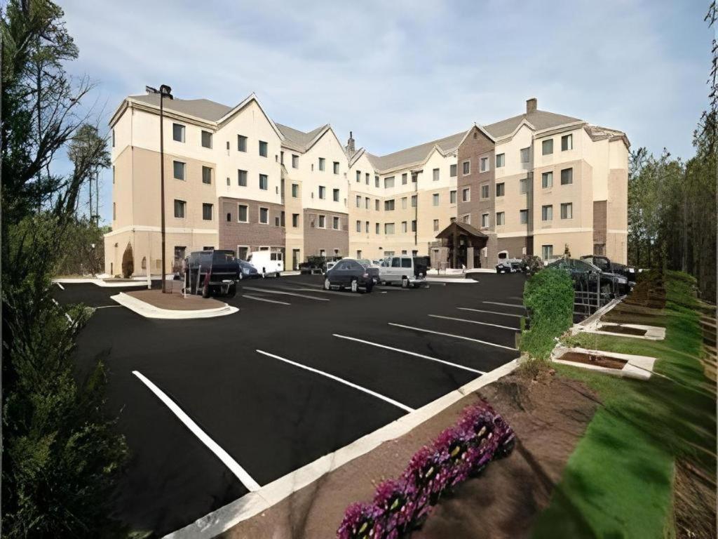 Staybridge Suites Newport News Buitenkant foto